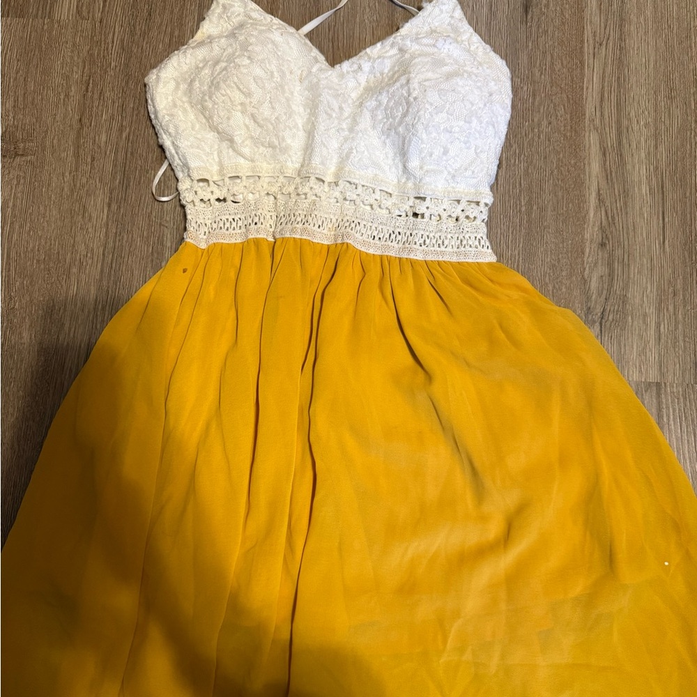 Love Tree White Lace Bodice with Mustard Yellow Skirt Mini Dress
